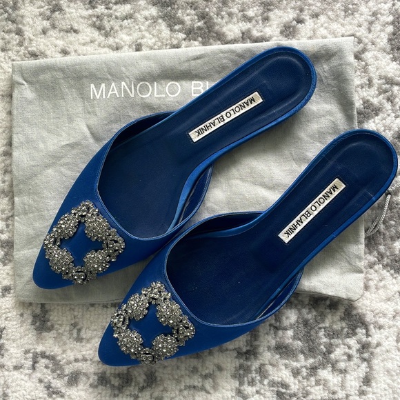 Manolo Blahnik Hangisi Mules - Picture 2 of 4